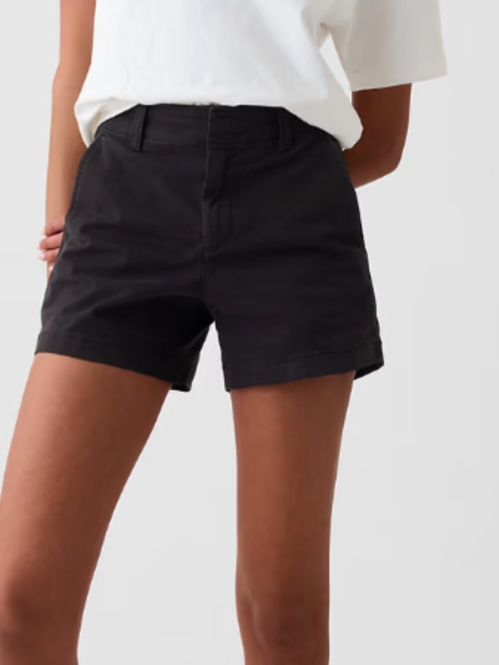GAP 4-inch "Downtown Khaki Shorts" in Black